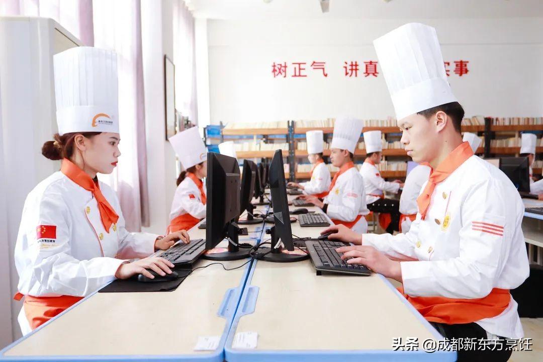 職高畢業(yè)可以讀什么大學(xué)(職高畢業(yè)了怎么上大學(xué)) 職高畢業(yè)可以讀什么大學(xué)(職高畢業(yè)了怎么上大學(xué))