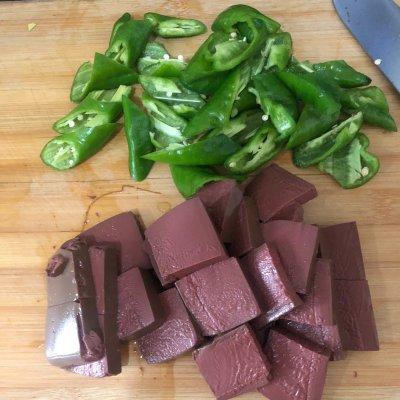 血豆腐的家常菜詳細做法(血豆腐菜譜) 血豆腐的家常菜詳細做法(血豆腐菜譜)