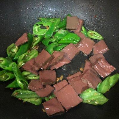 血豆腐的家常菜詳細做法(血豆腐菜譜) 血豆腐的家常菜詳細做法(血豆腐菜譜)